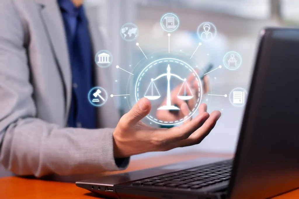 Profesional en derecho con íconos digitales de protección legal y registro de marca ante el IMPI